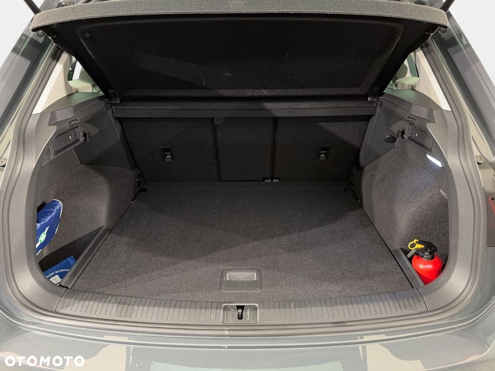 Volkswagen Tiguan - 16