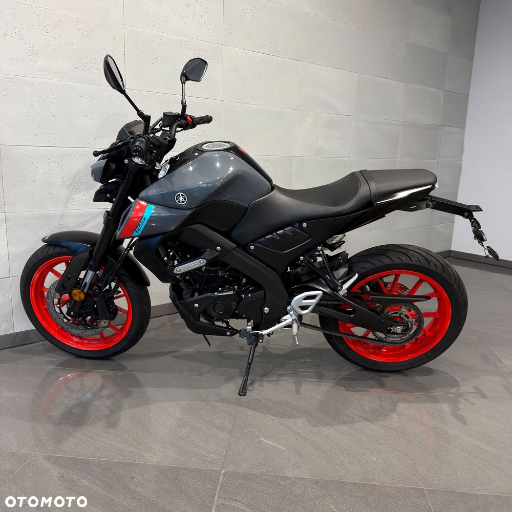 Yamaha MT - 8