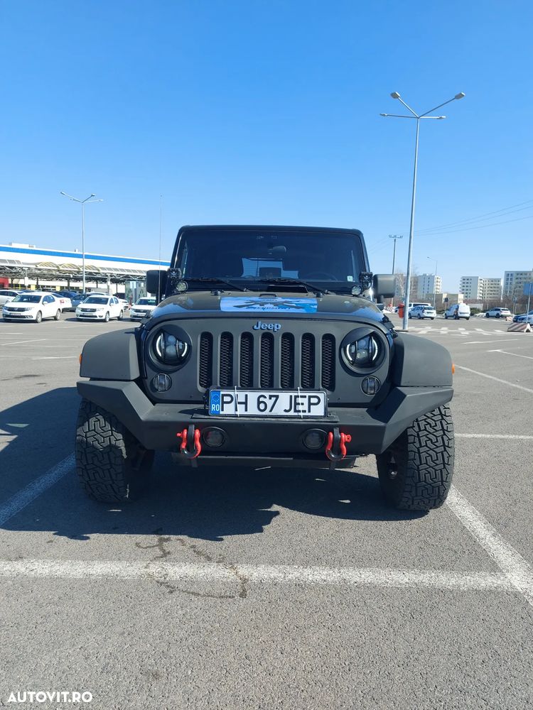 Jeep Wrangler - 12