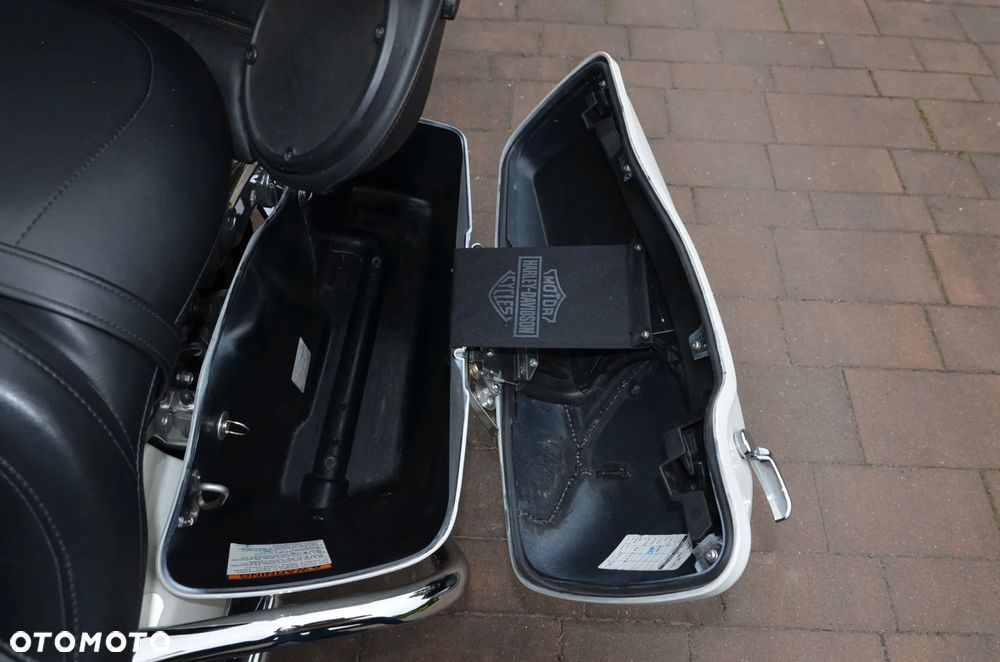 Harley-Davidson FLHTCU Ultra - 24