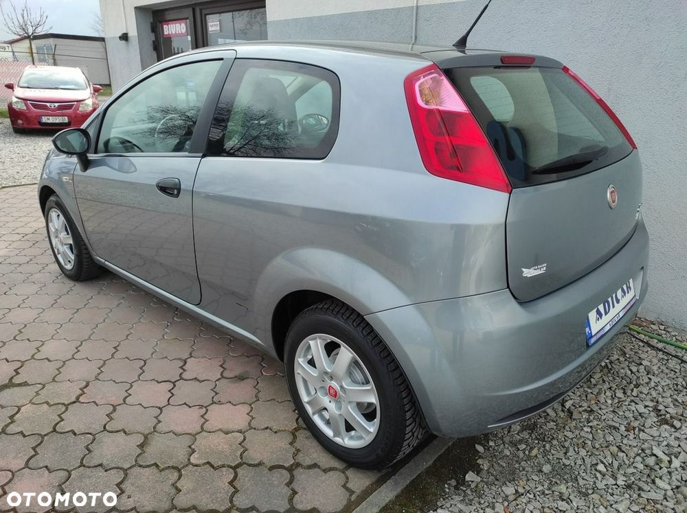 Fiat Grande Punto 2007 photo 4