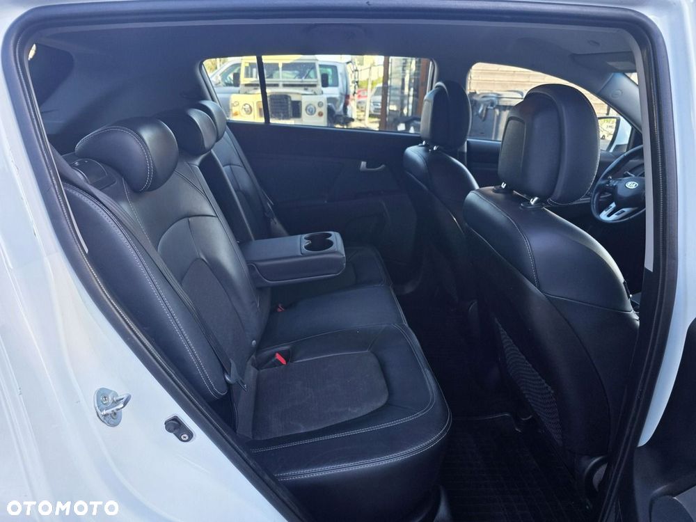 Kia Sportage 2.0 CRDI 4WD Vision - 26