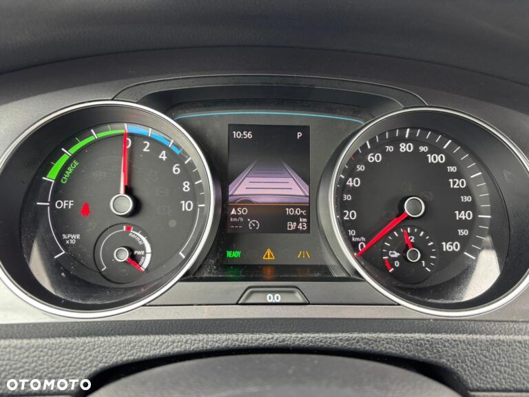 Volkswagen Golf - 14