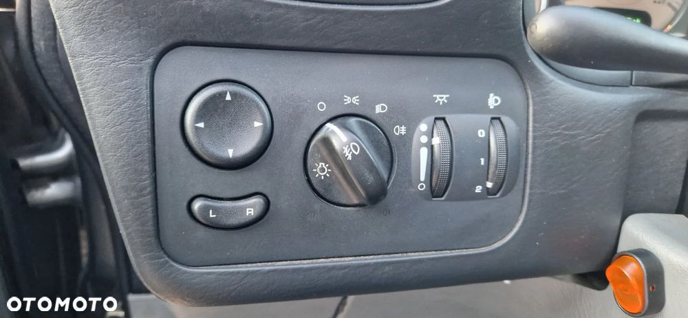 Chrysler Grand Voyager 2.8 CRD Automatik Limited - 22