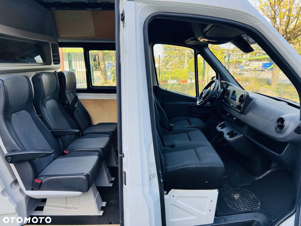 Mercedes-Benz Sprinter 319 - 9