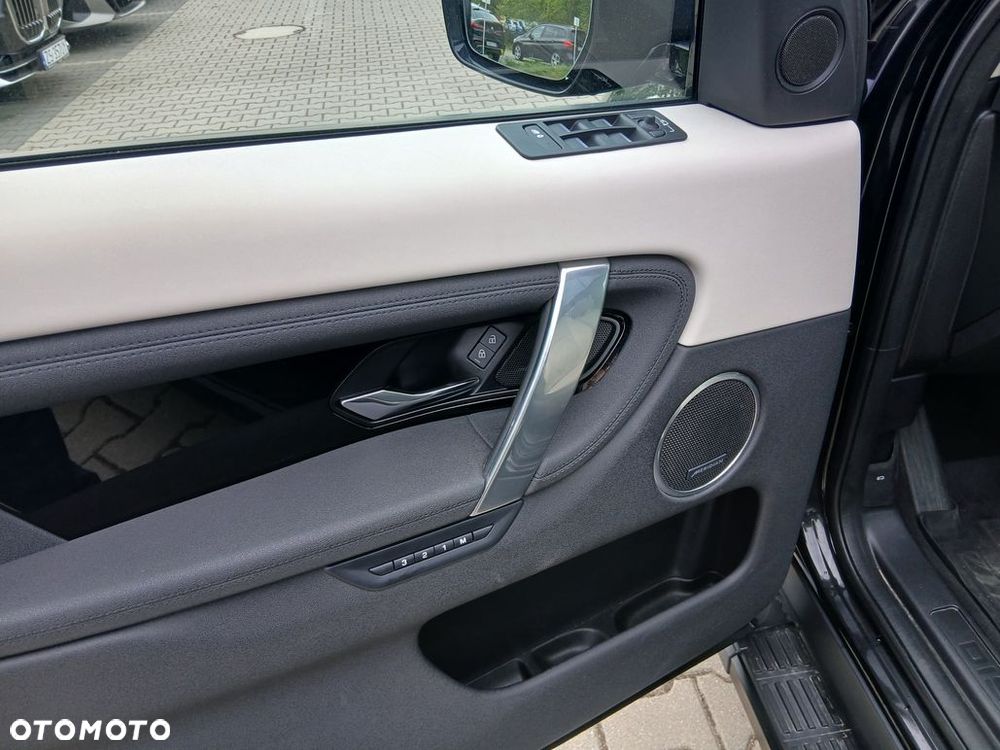 Land Rover Discovery Sport 2.0 P200 mHEV SE - 17