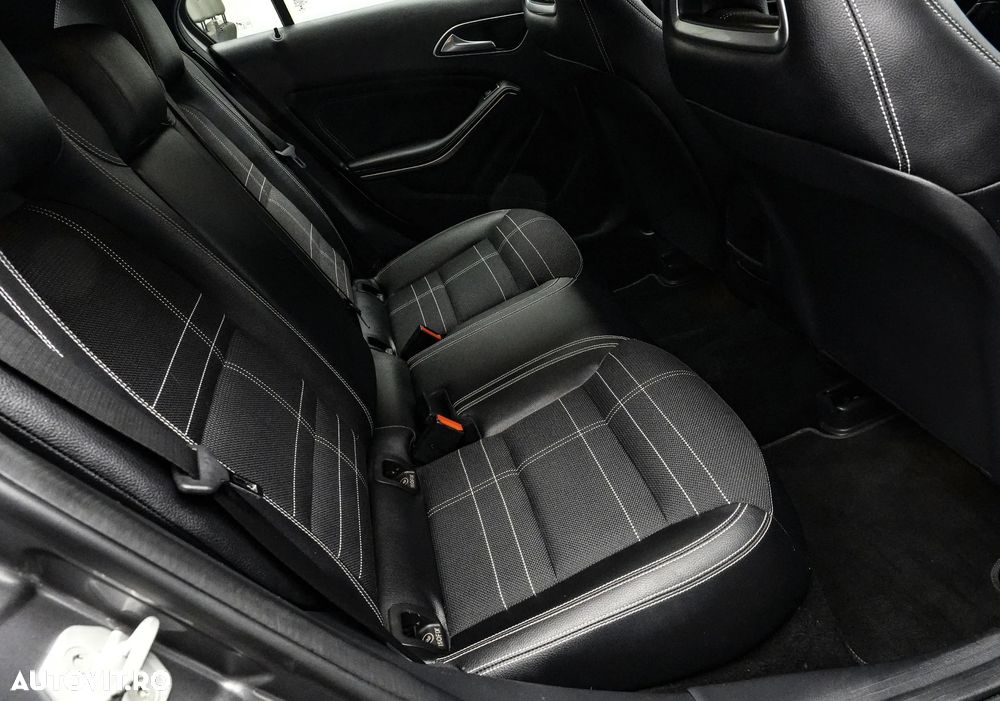 Mercedes-Benz A - 16