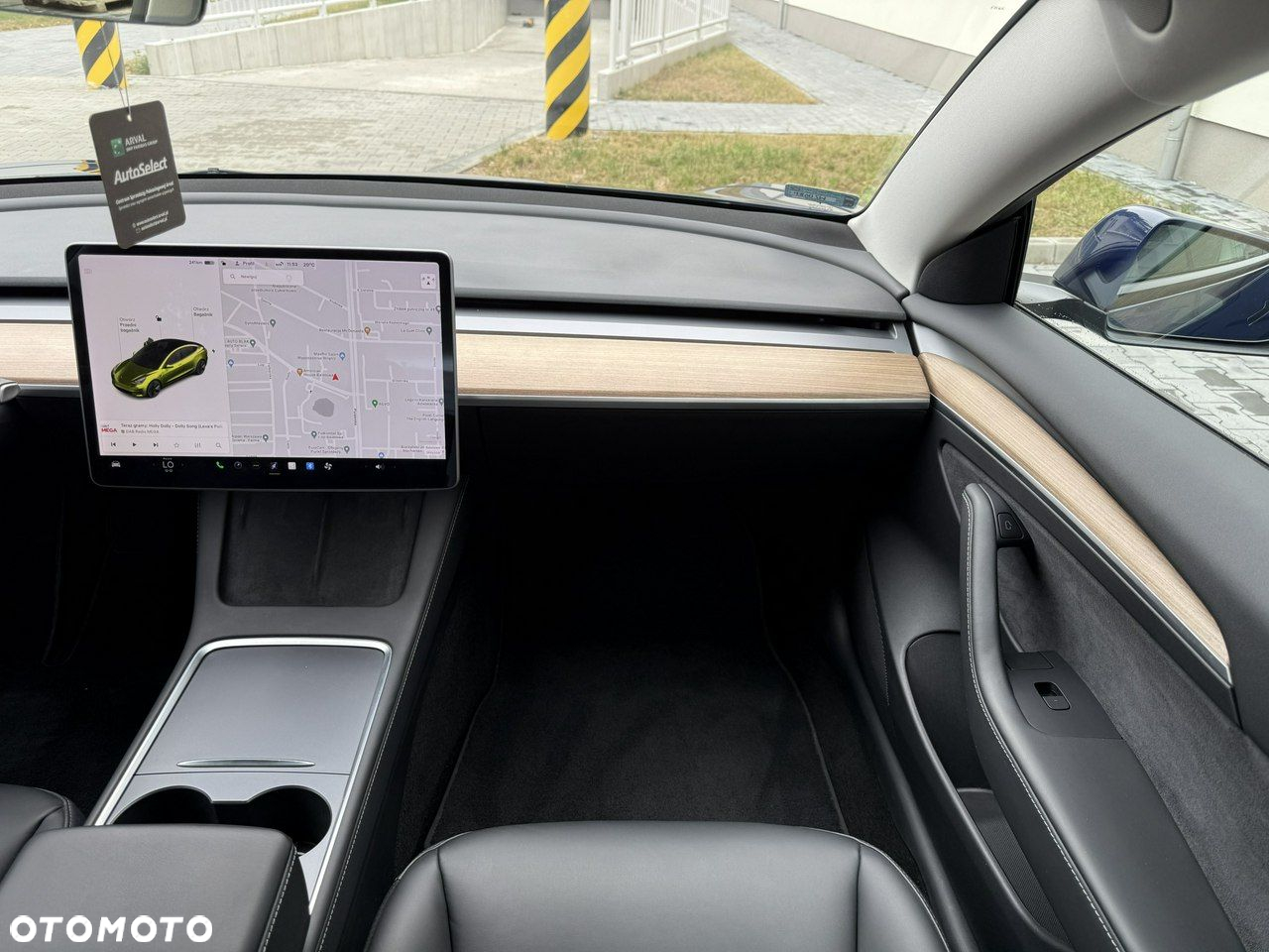Tesla Model 3 - 14