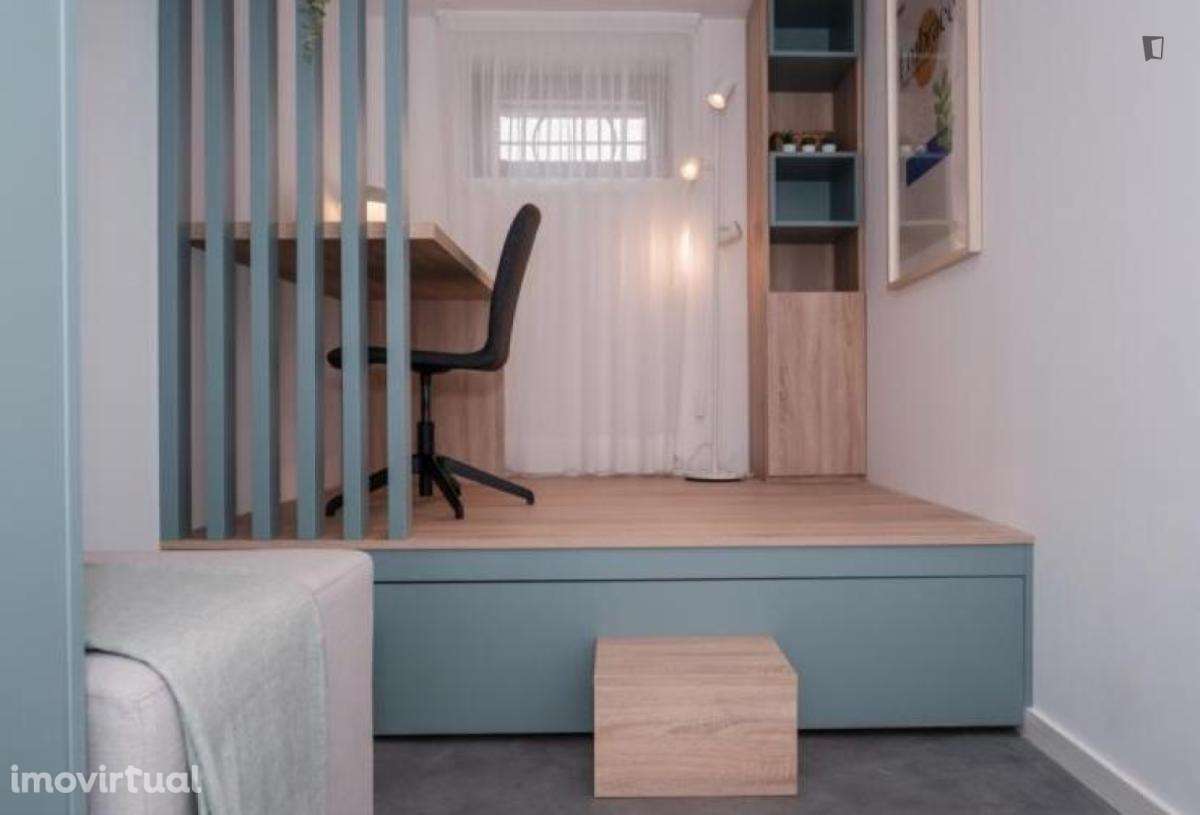Quarto - localizado em Paranhos Porto - Grande imagem: 2/25
