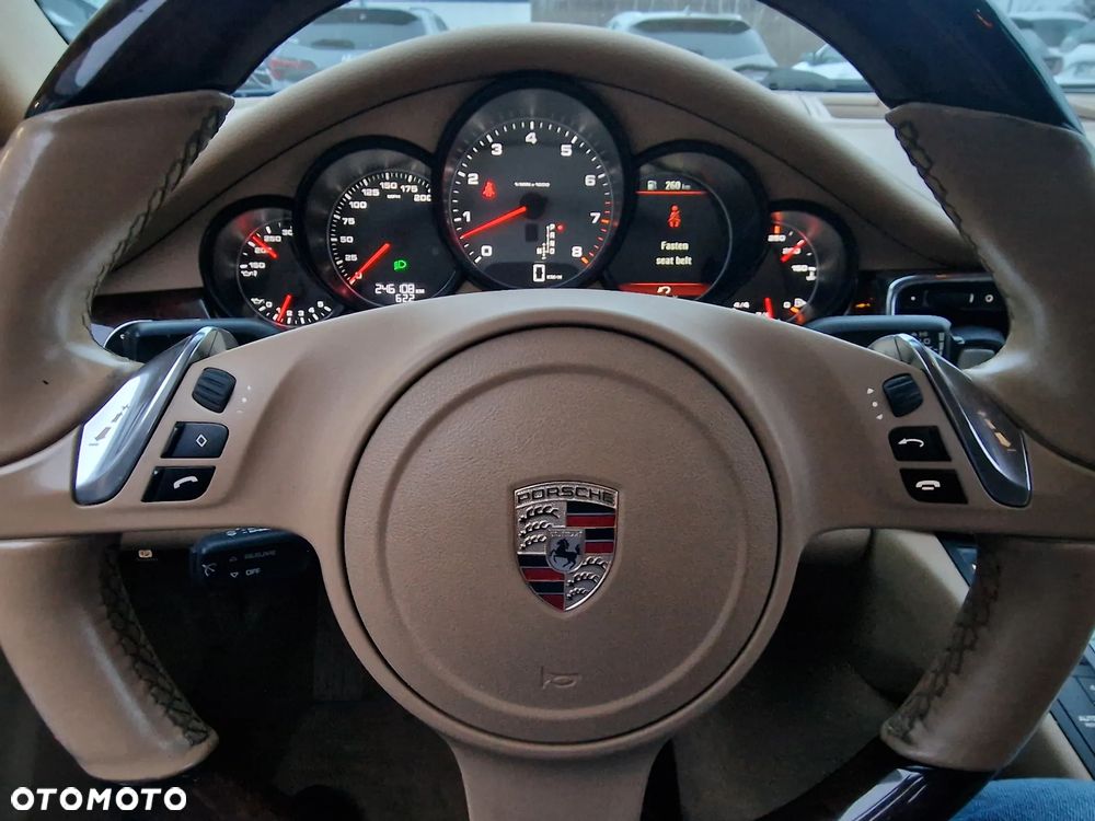 Porsche Panamera - 26