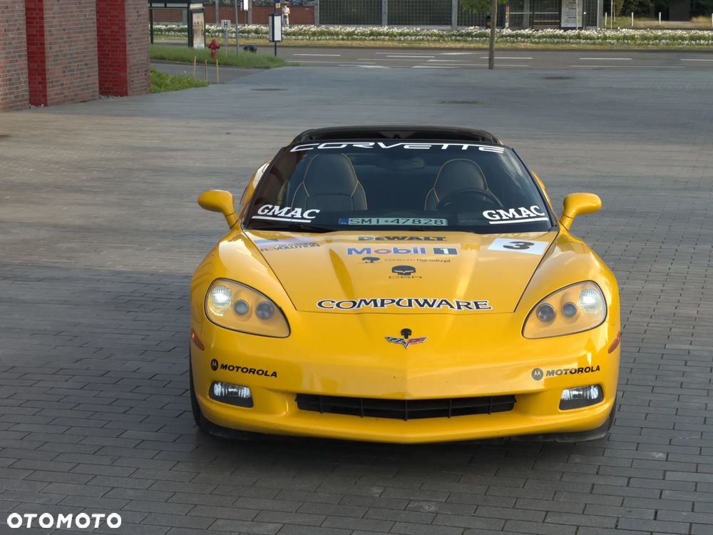 Chevrolet Corvette - 15