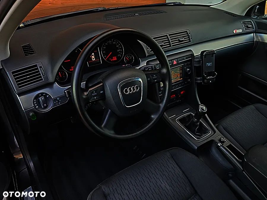 Audi A4 Avant 2.0 TDI - 15