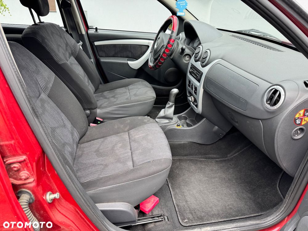 Dacia Sandero - 31