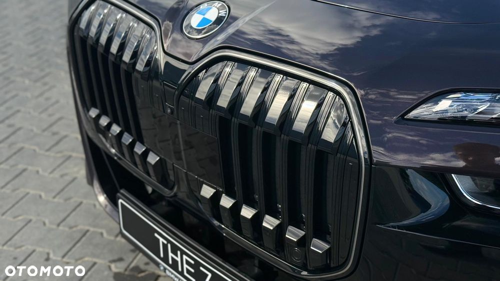BMW Seria 7 740d xDrive mHEV Individual Edition sport - 9