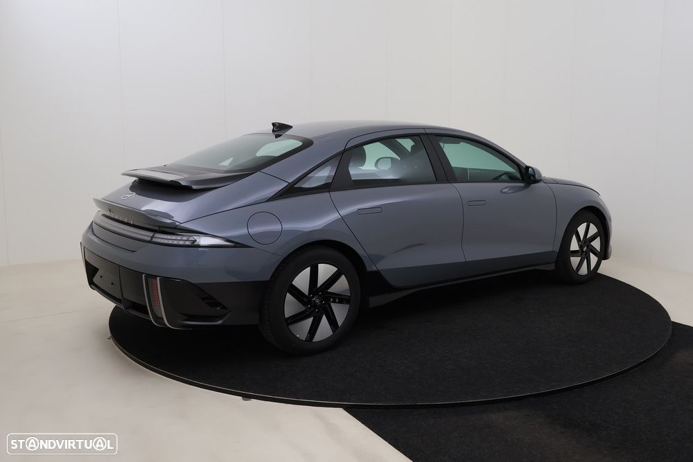 Hyundai Ioniq 6 - 6