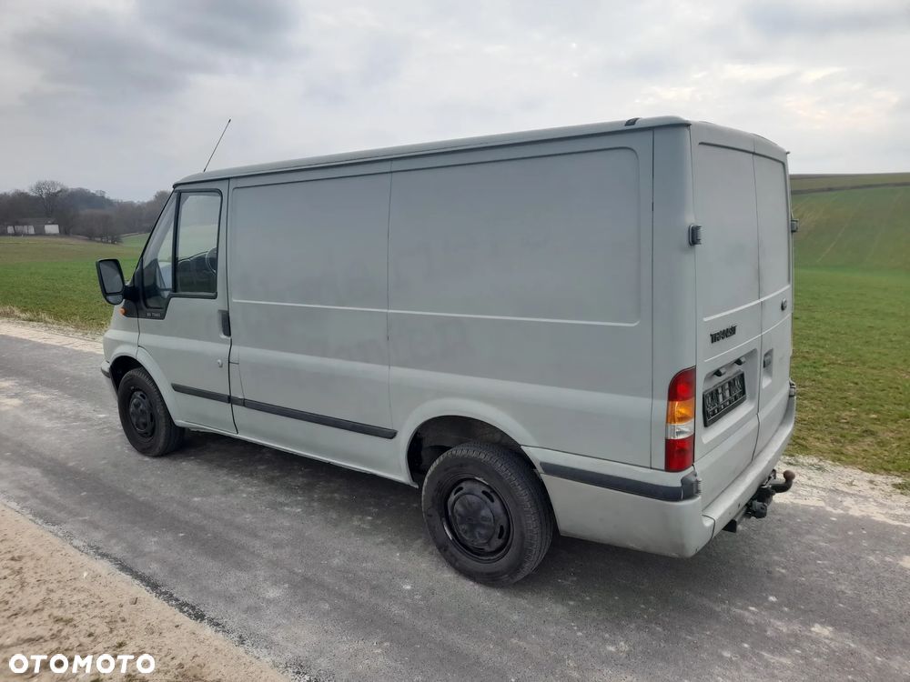 Ford Transit - 12