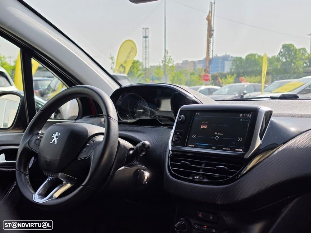 Peugeot 208 1.2 PureTech Signature - 15