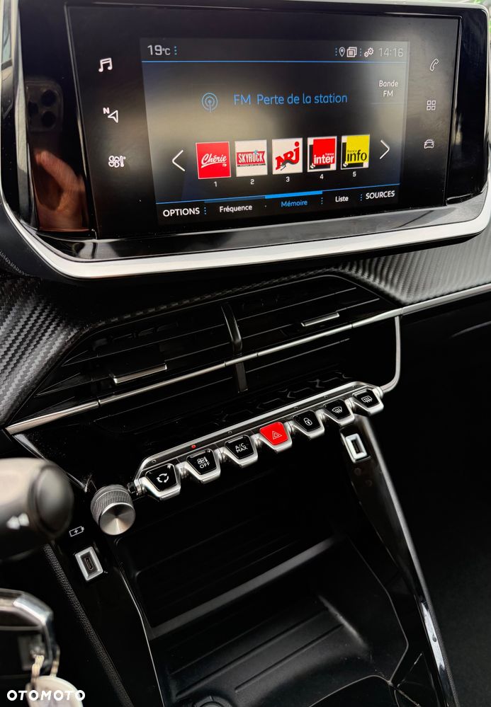 Peugeot 2008 PureTech 130 EAT8 Active - 13