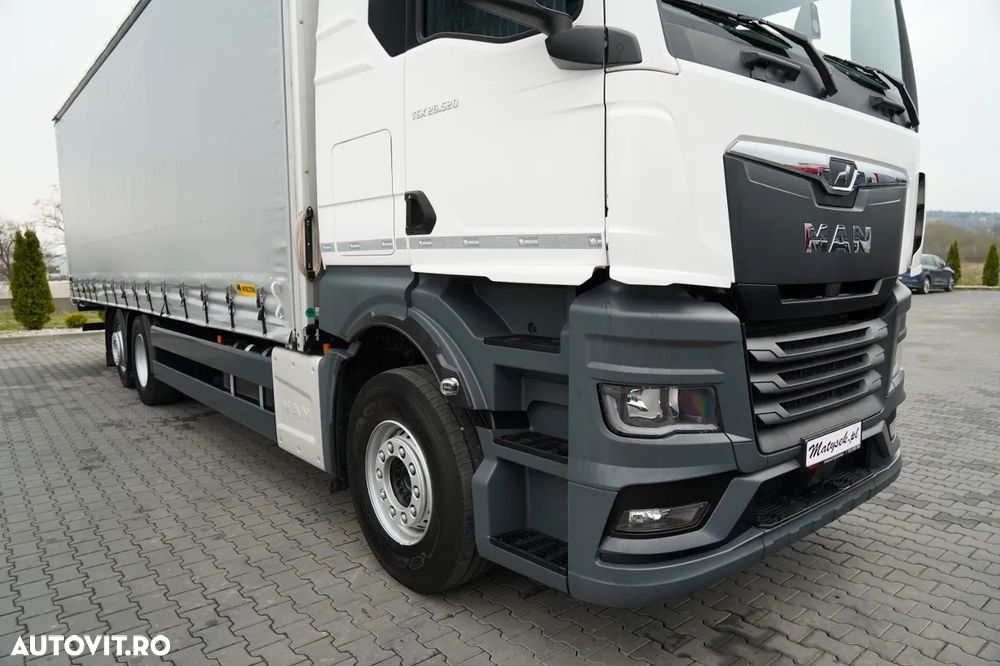 MAN TGX 26.520 / 6x2 / 9.3 M CORTINĂ / ACOPERIȘ RIDICABIL / AXĂ RIDICABILĂ / DIRECȚIE / NOU - 8