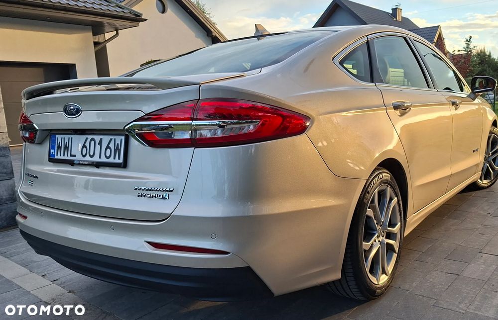 Ford Mondeo 2.0 Hybrid Titanium - 15