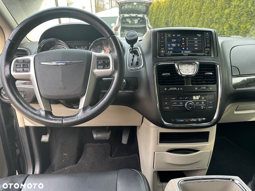 Chrysler Town & Country 3.6 Touring - 10