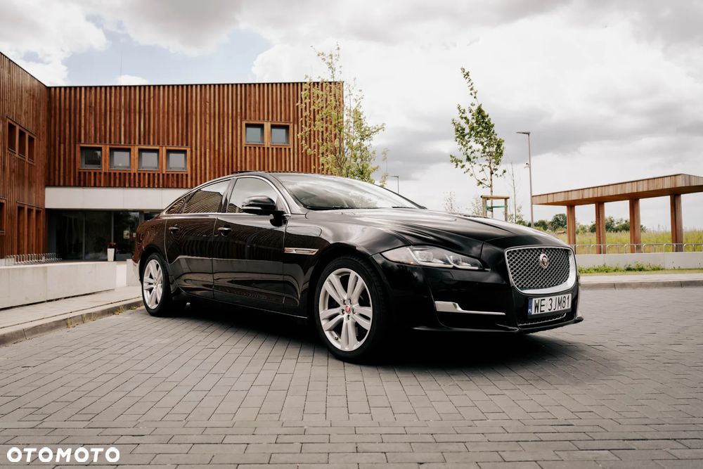 Jaguar XJ 3.0 T LWB AWD Portfolio - 35
