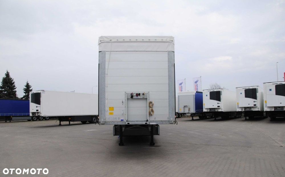 Schmitz Cargobull SCS, Kurtyna - 4