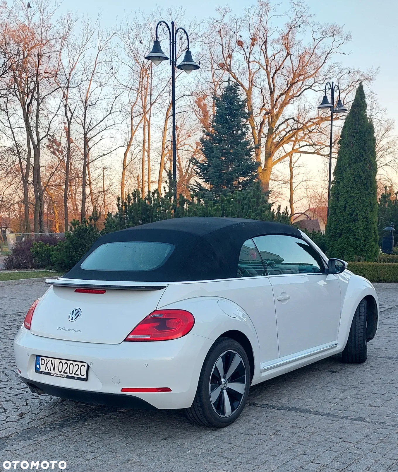 Volkswagen Beetle The Cabriolet 2.0 TDI DSG (BlueMotion Tech) Denim - 26