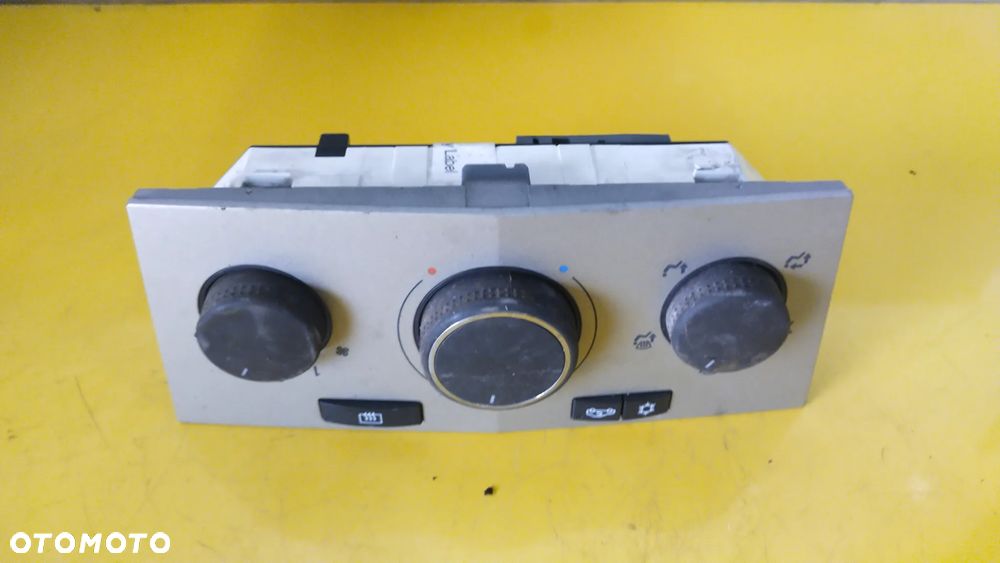 OPEL ASTRA H PANEL NAWIEWU 13269404 - 1