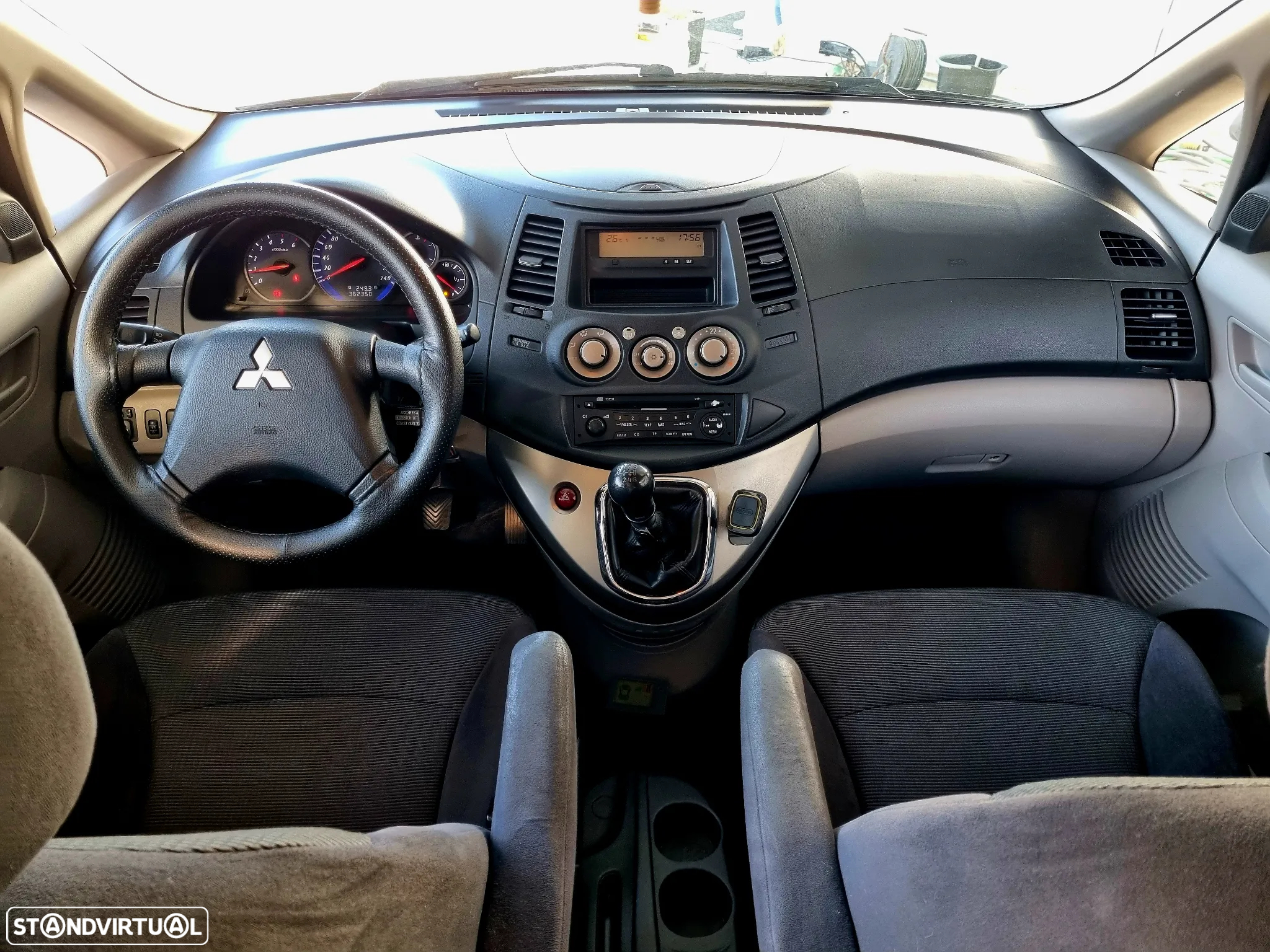Mitsubishi Grandis 2.0 DI-D Invite - 12