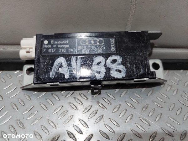 WZMACANIACZ ANTENY AUDI A4 B8 NR 8K9035225