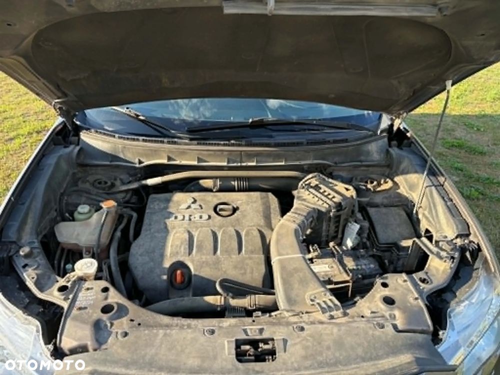 Mitsubishi Outlander 2.0 DID Intense - 18