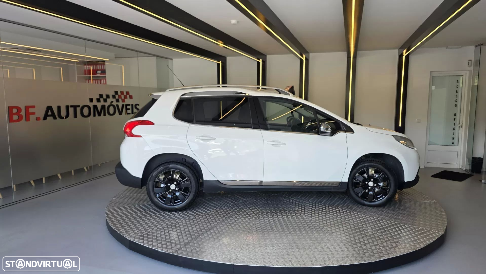 Peugeot 2008 1.4 HDi Allure - 8