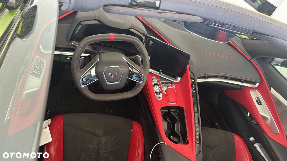 Chevrolet Corvette - 4