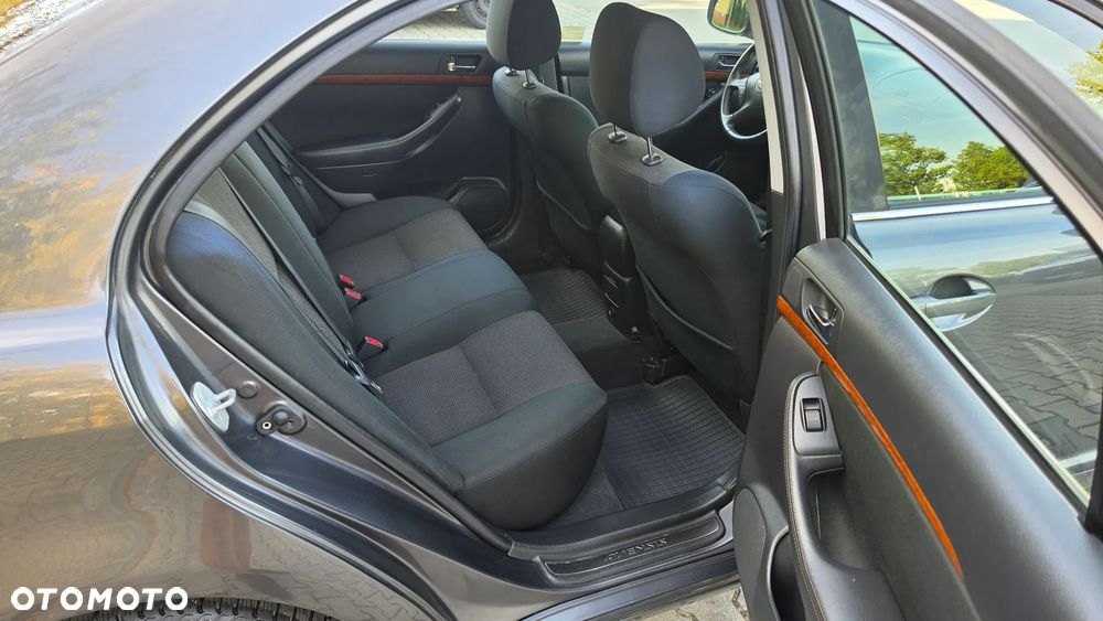 Toyota Avensis 2.0 D-4D Sol - 16