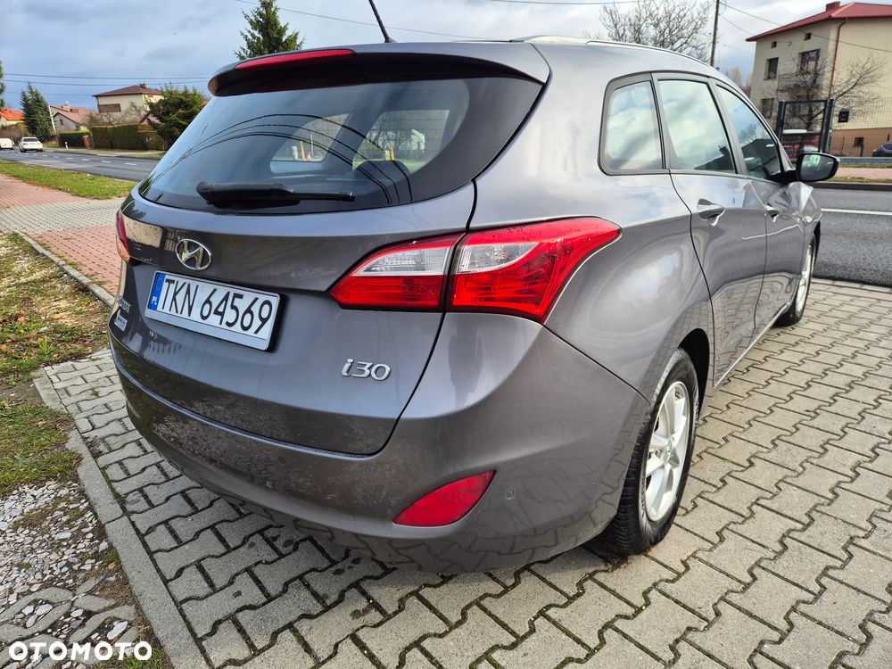 Hyundai i30 1.6 CRDi Fifa World Cup Edition - 2
