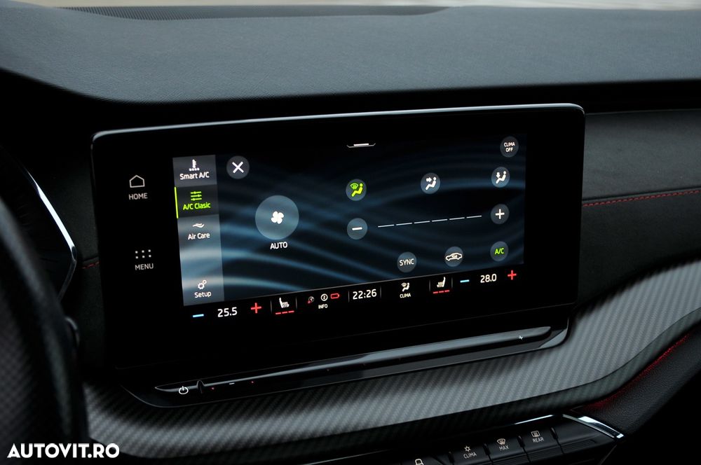 Skoda Octavia Combi 2.0 TDI DSG RS - 40