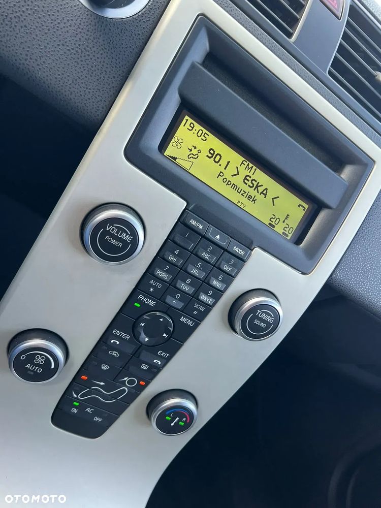 Volvo V50 - 25