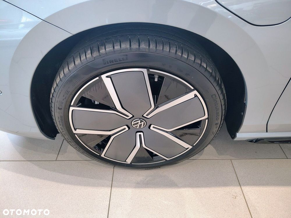 Volkswagen Passat - 8