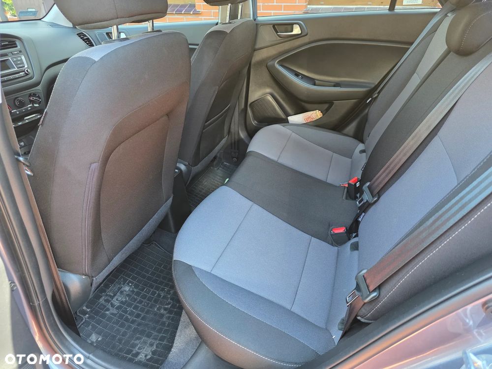 Hyundai i20 1.2 Comfort - 11