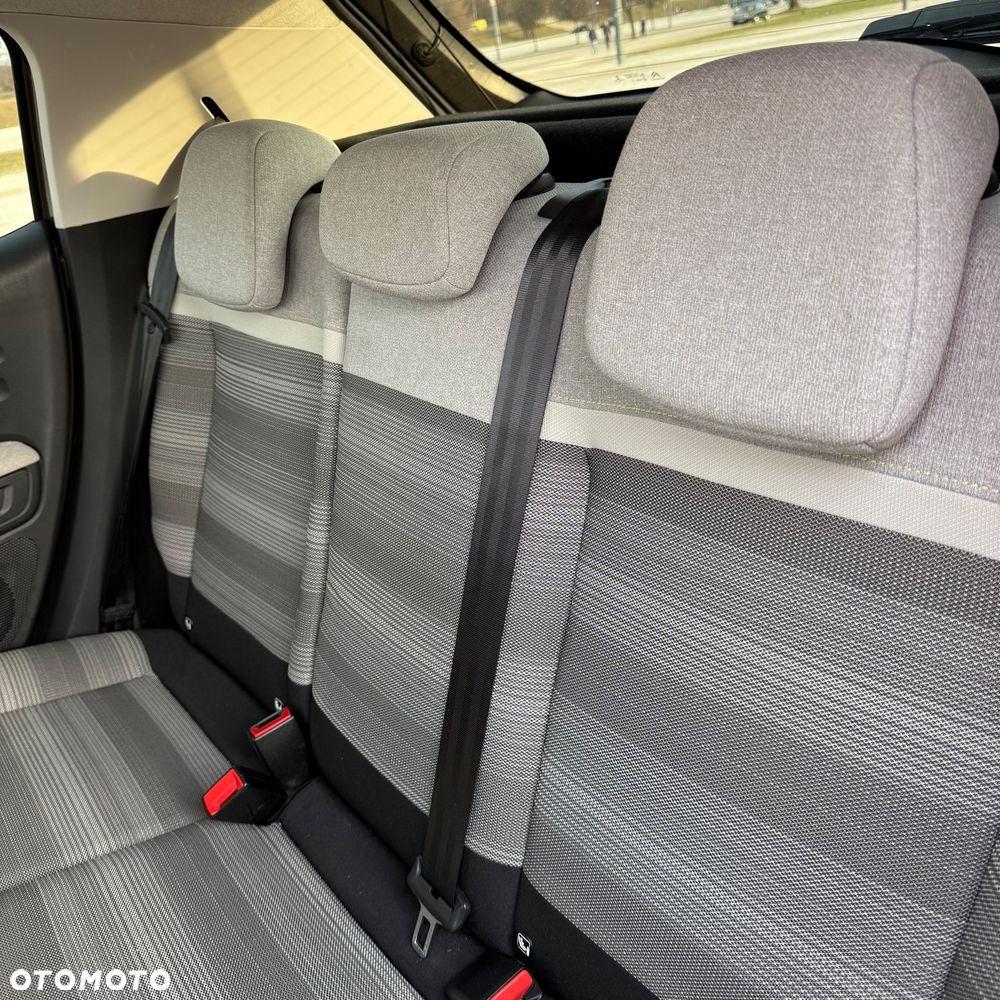 Citroën C3 BlueHDi 100 S&S PLUS - 13