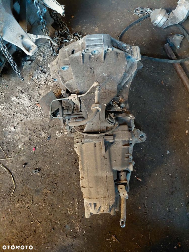 części AUDI A4 B5 1.6 benzyna 1999r.SKRZYNIA BIEGÓW MANUALNA 5 biegów DWG - 1