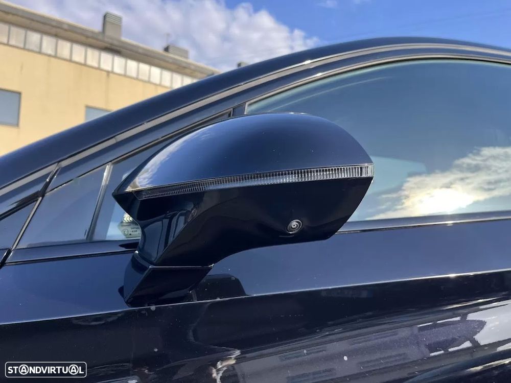 MG MG4 64 kWh Luxury - 56