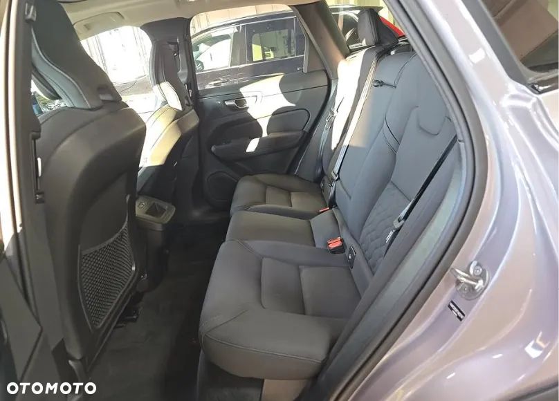 Volvo XC 60 B5 B AWD Plus Bright - 8