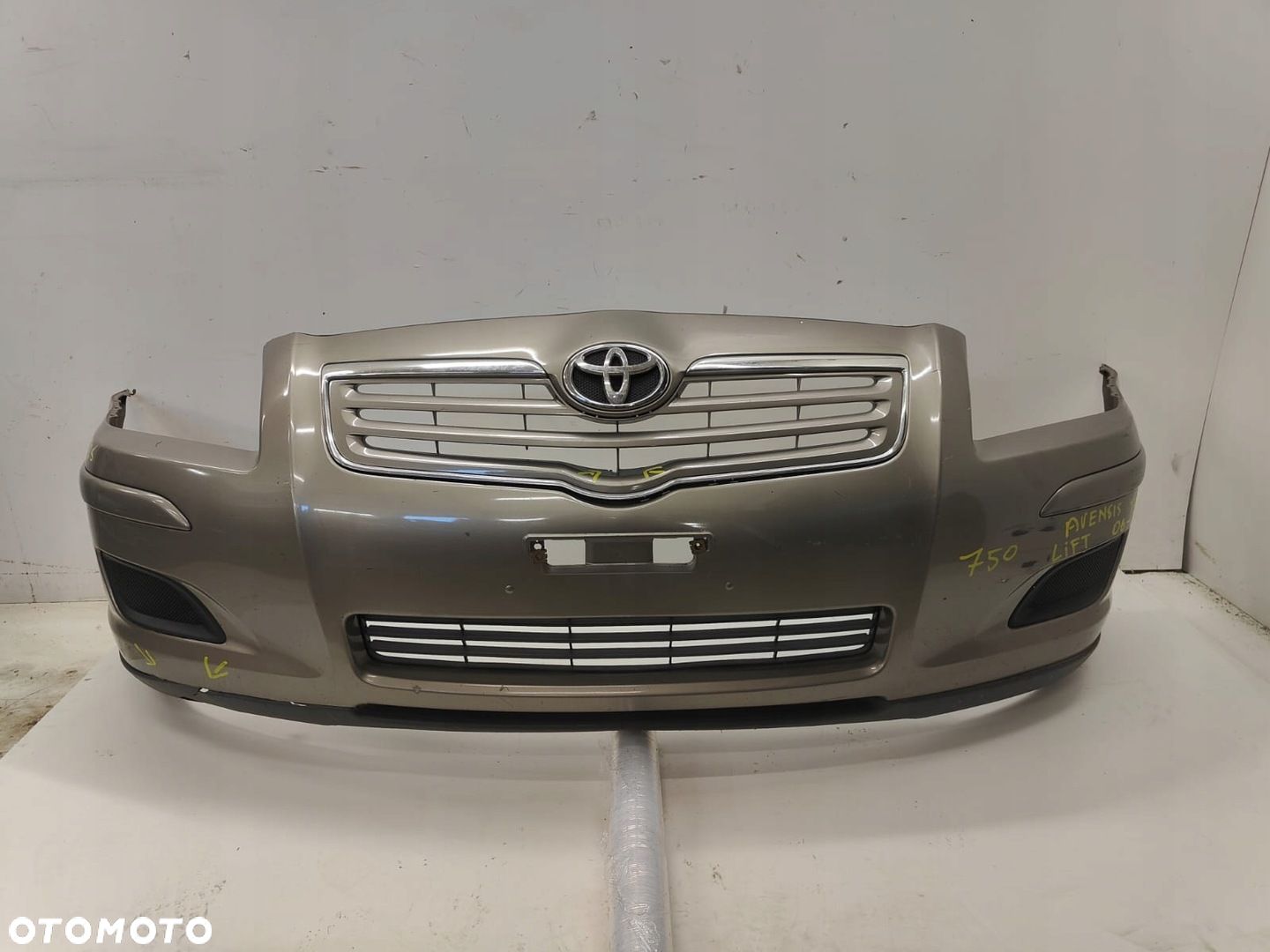 Toyota avensis t25 06-08 lift ZDERZAK PRZÓD PRZEDNI - 1