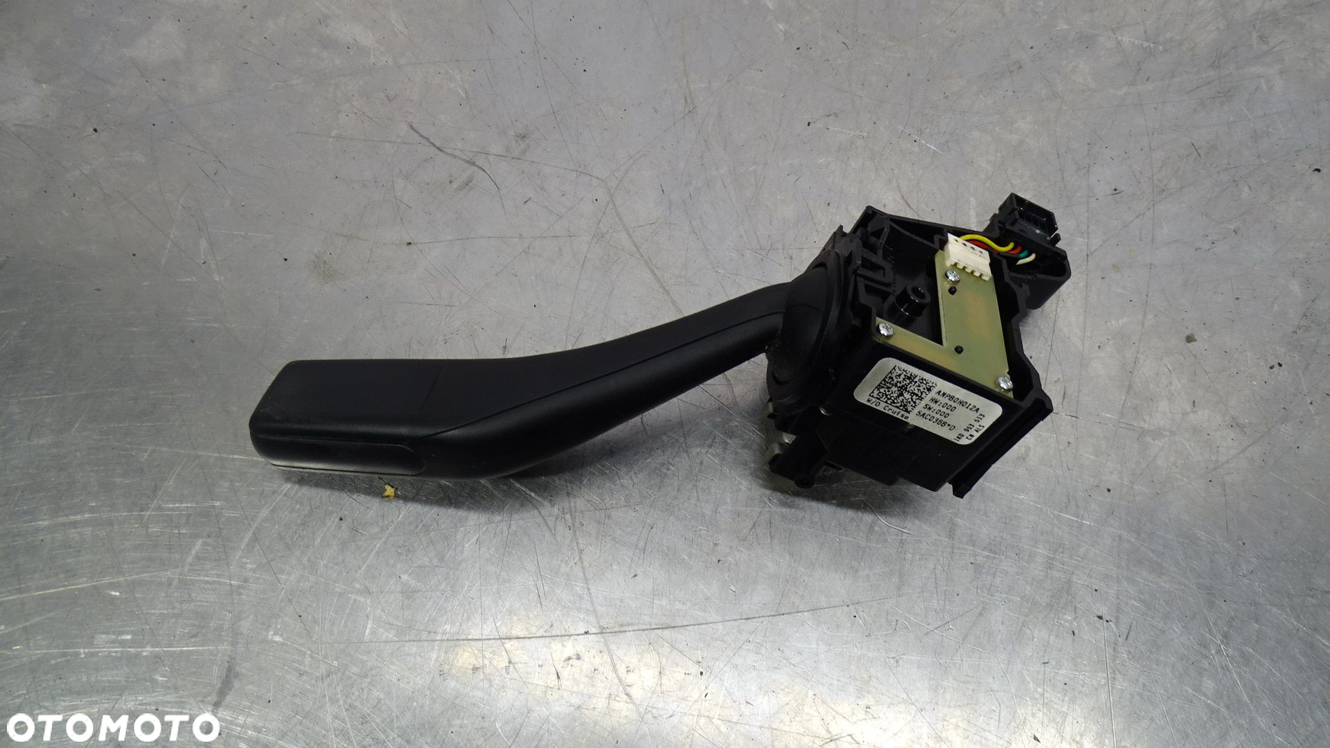 PRZEŁĄCZNIK ŚWIATEŁ KIERUNKOWSKAZÓW VOLKSWAGEN JETTA V 1.9TDI 1K0953513 - 2
