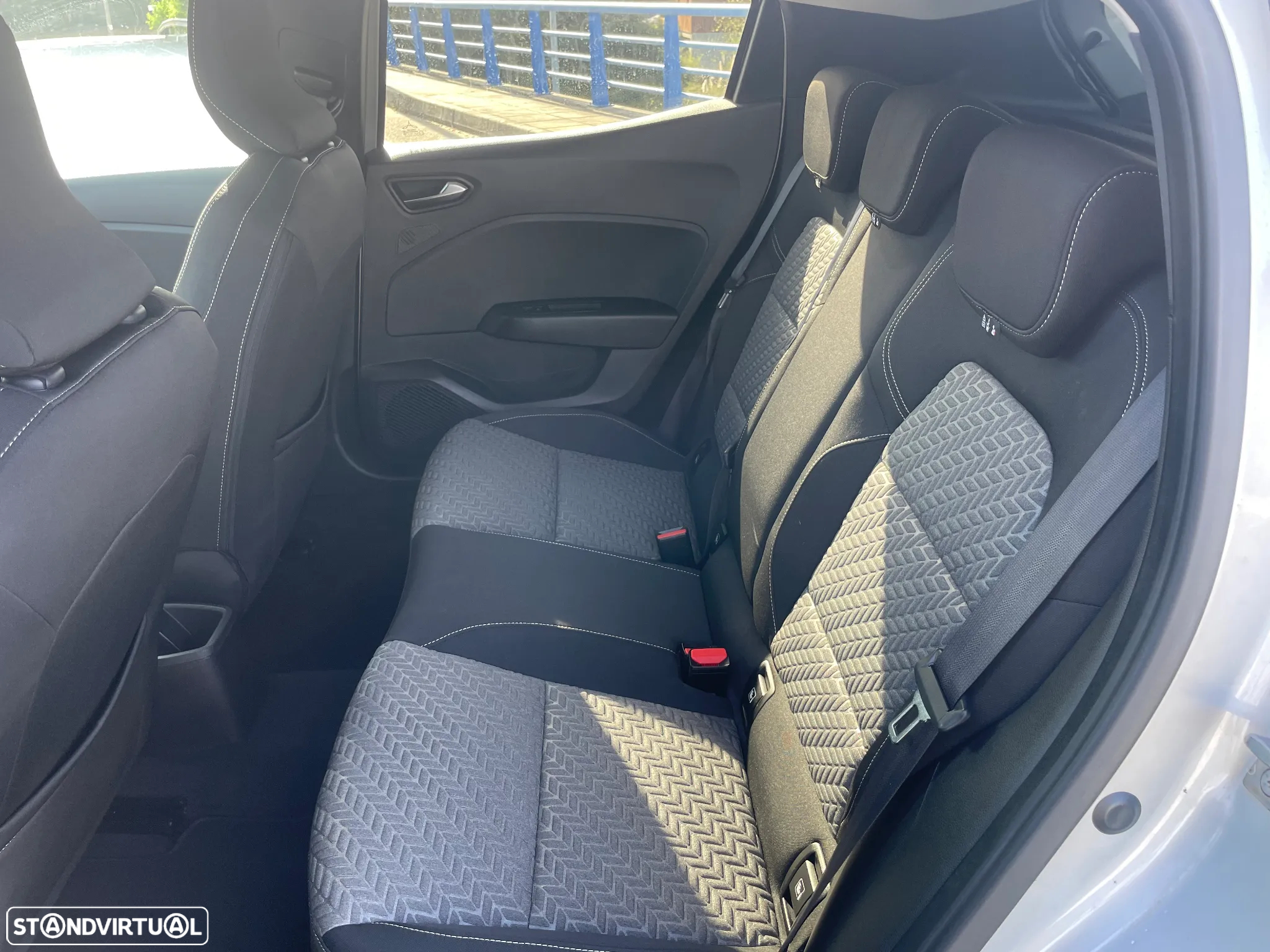 Renault Clio 1.0 TCe Techno - 17