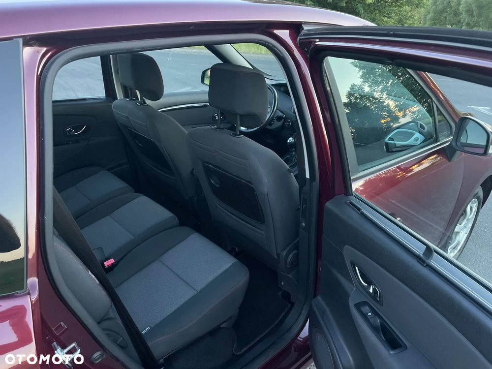 Renault Scenic 1.4 16V TCE Privilege - 11