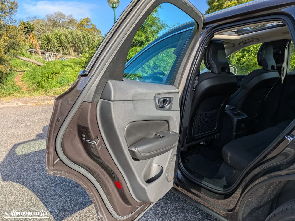 Volvo XC 60 2.0 T6 PHEV Inscription AWD - 59