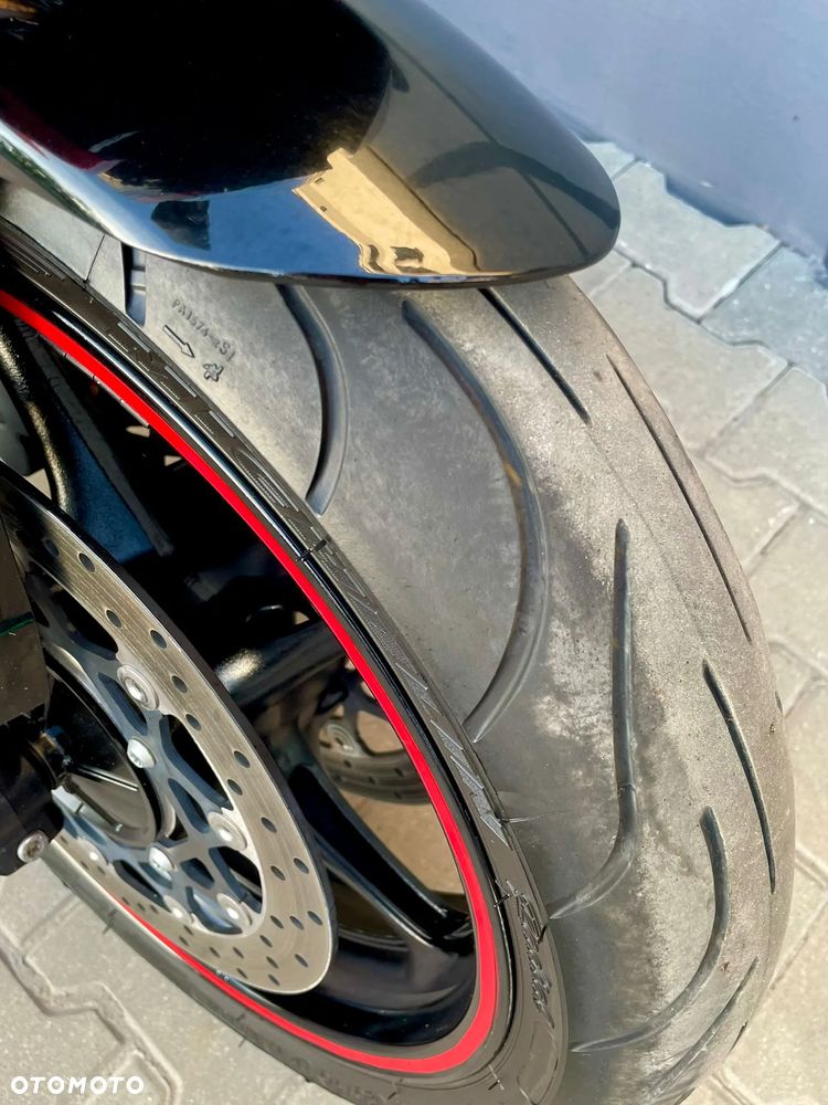 Yamaha FZ - 8